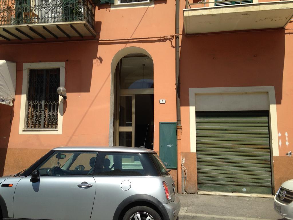 ヴェンティミーリアCasa Vacanza "Marina San Giuseppe"アパートメント エクステリア 写真